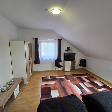 Apartmán Hipster Vom Malida Kennel & Vendeghaz *